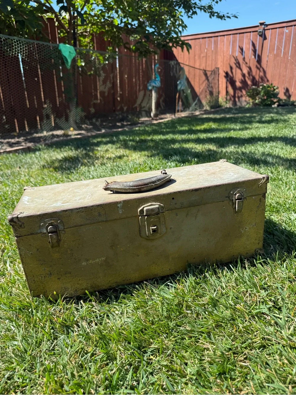Vintage 1942 WWII US Army M6 Steel Tool Box Chest with Tray Removable Handle